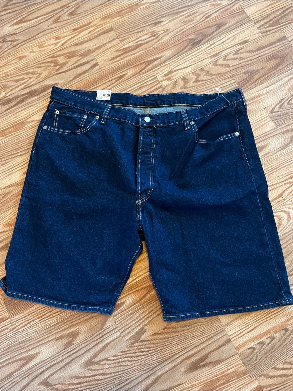 NEW Levi’s 501 Jean Shorts Men’s Size 44x9 Dark Wash Denim Stretch net